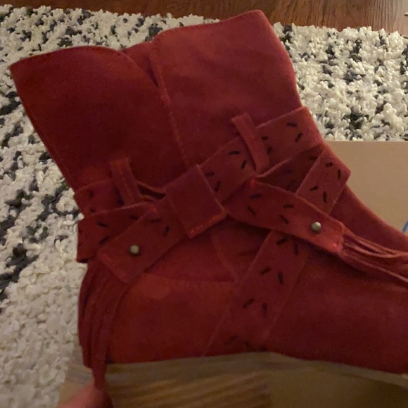 Brand New In Box Naughty Monkey Red Suede Boots - Picture 12 of 13